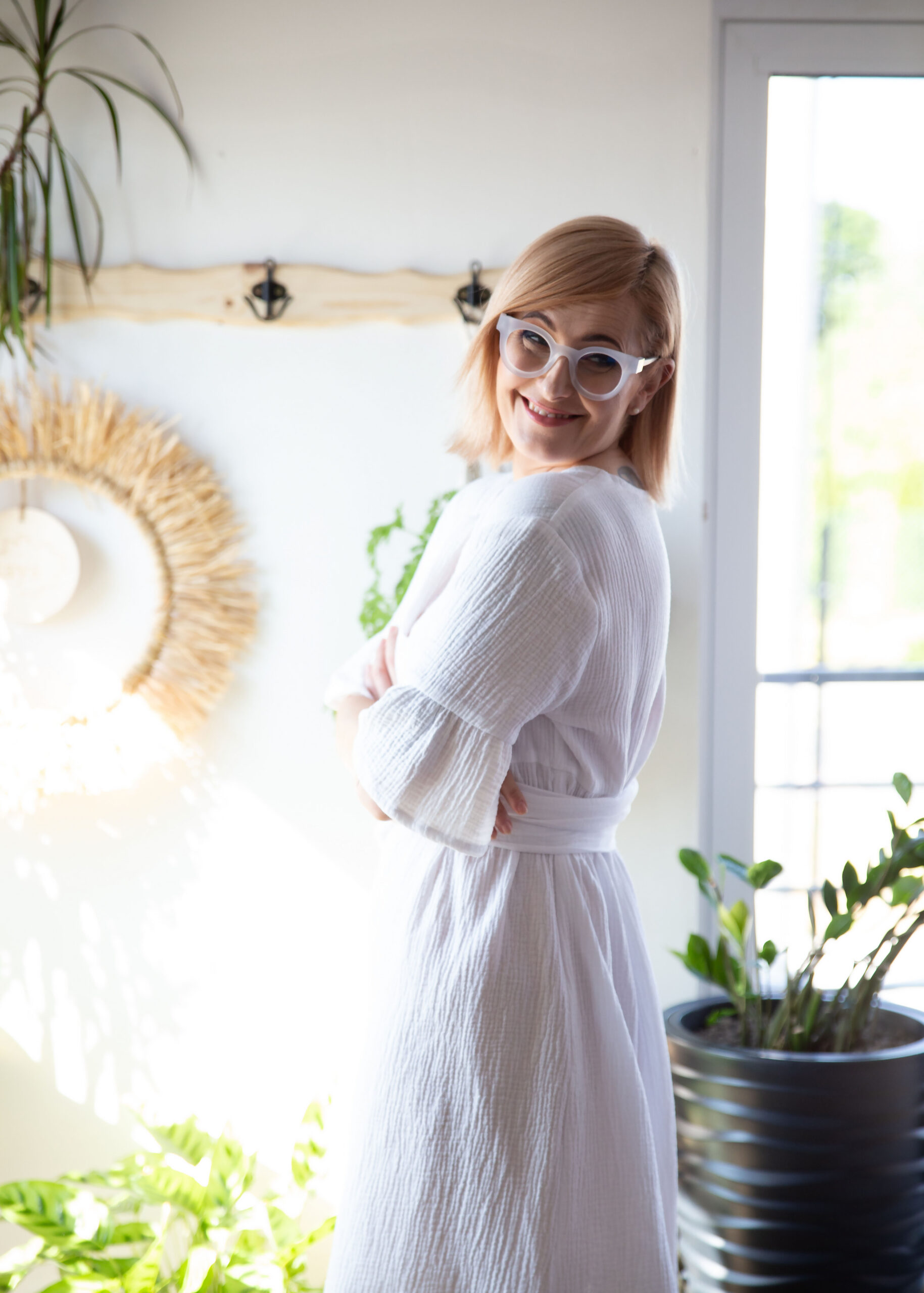 0 (143 of 306) BHUMI biała