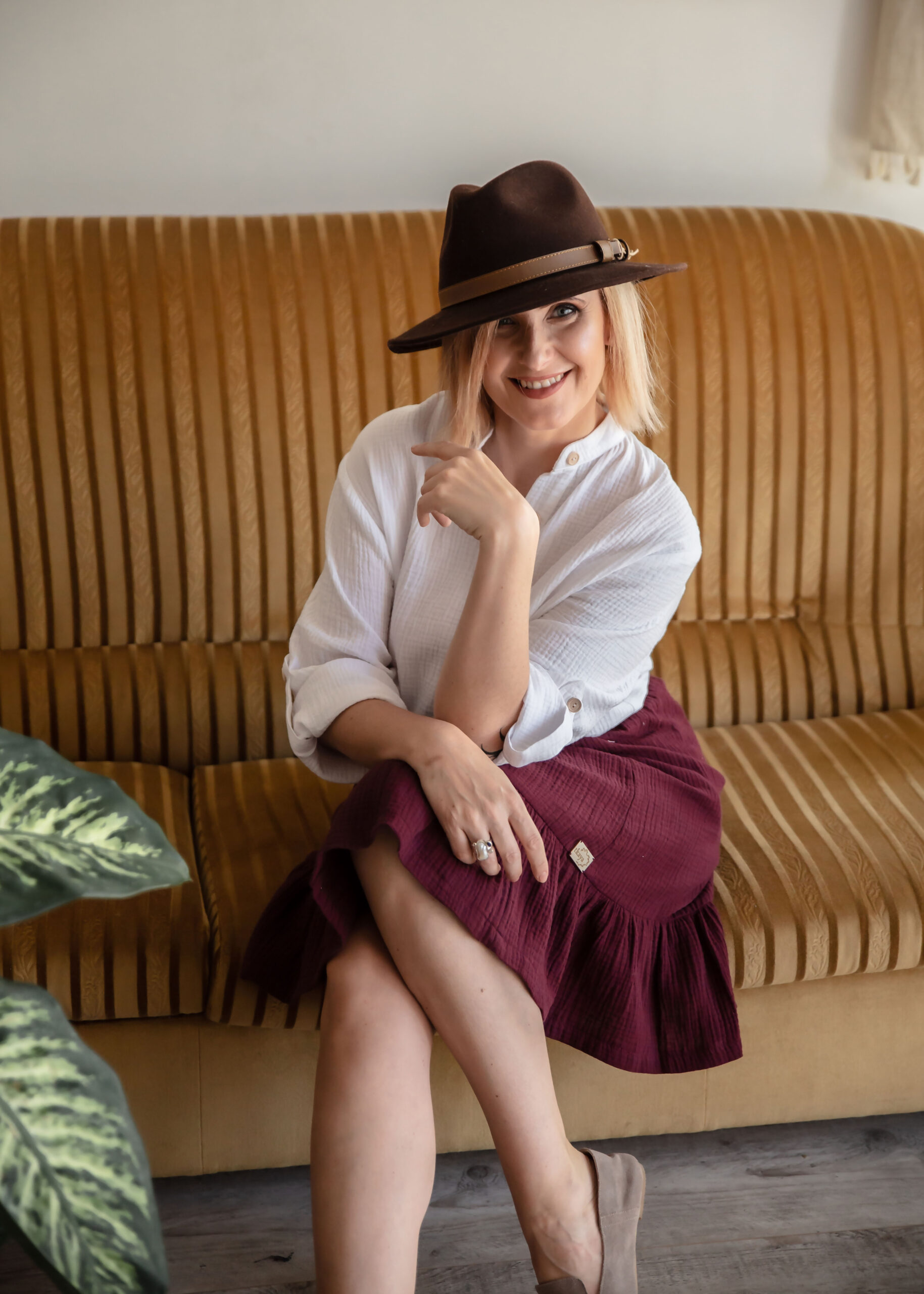 0 (293 of 306) SPÓDNICA MINI GRANAT